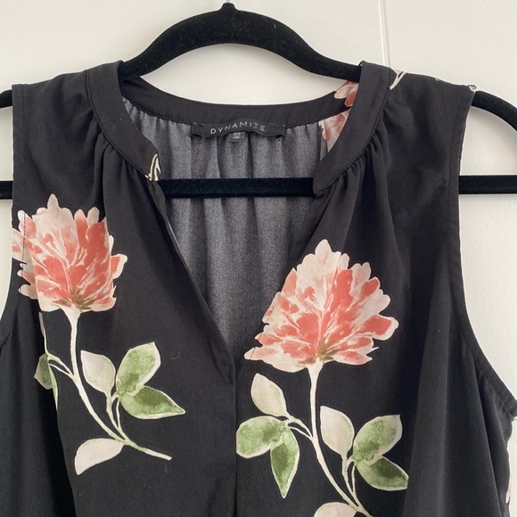 Dynamite Dress - Picture 2 of 5